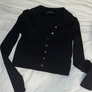 Brandy Melville Carolyne black long sleeve collared button up knit shirt